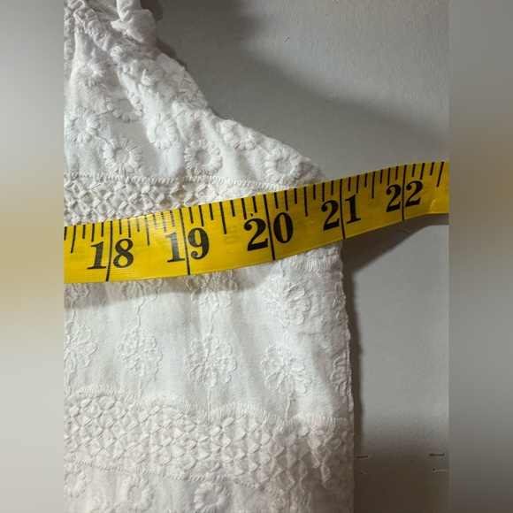 LOFT White Eyelet Sleeveless Henley Top - Picture 3 of 5